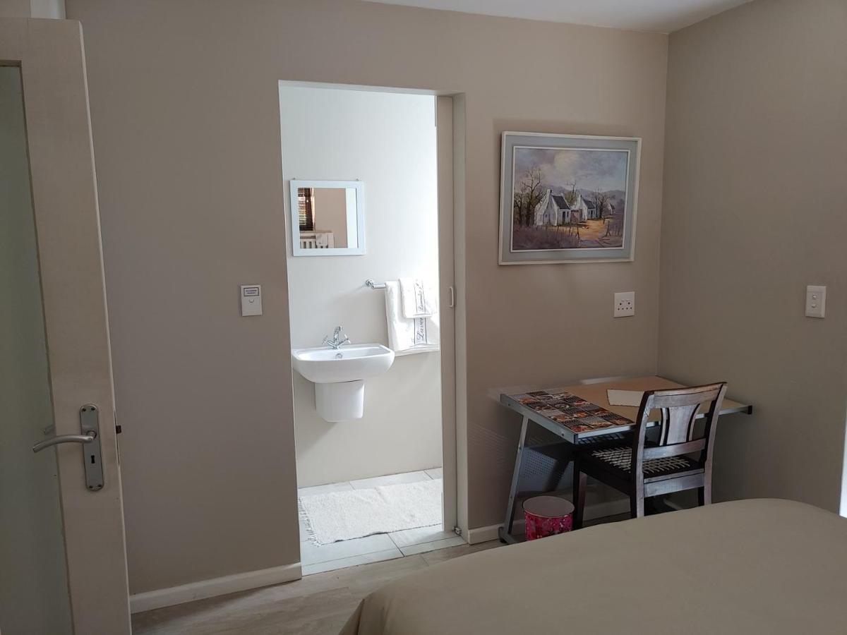 Apartment Terra Nova - Unit Esme Cape Town